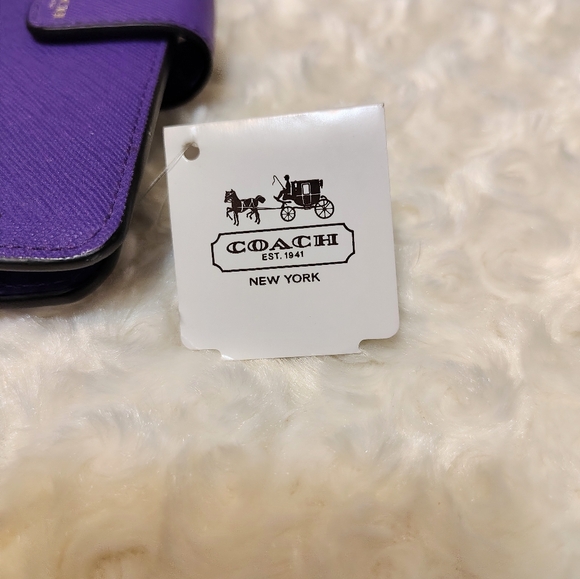 Coach Vibrant Purple Wristlet - Picture 9 of 10